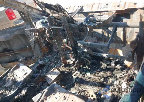 2011 Chrysler Town & Country Touring z USA, uszkodzony, nr VIN 2A4RR5DG7BR617979